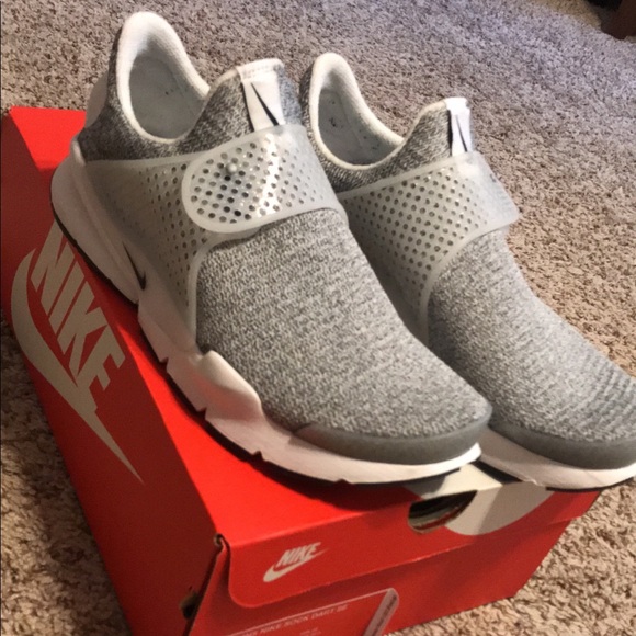 Nike Shoes - Nike Sock Dart